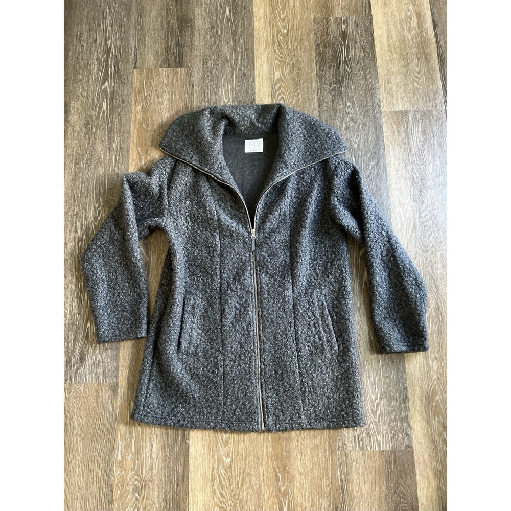 Stylus brand textured charcoal gray zip-up jacket with a large collar Size Small
